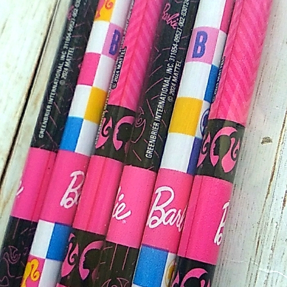 New In Package Mattel Barbie Pencil Set Of 6 Colorful Print - Picture 2 of 3